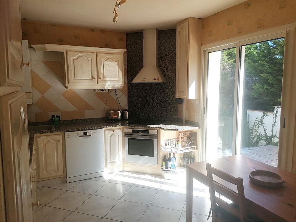 Vente Maison Maison À Vendre + Atelier de 70 m² + double garage de 37 m² Prignac et marcamps
