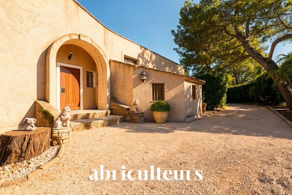 Vente Maison Demeure de Caractère Rénovée (245 m²) avec piscine en vente à Fuveau (13710) Fuveau