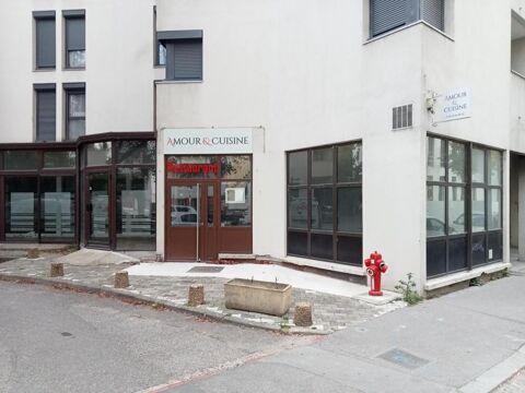 Local commercial - 172m&sup2; 1517 69100 Villeurbanne