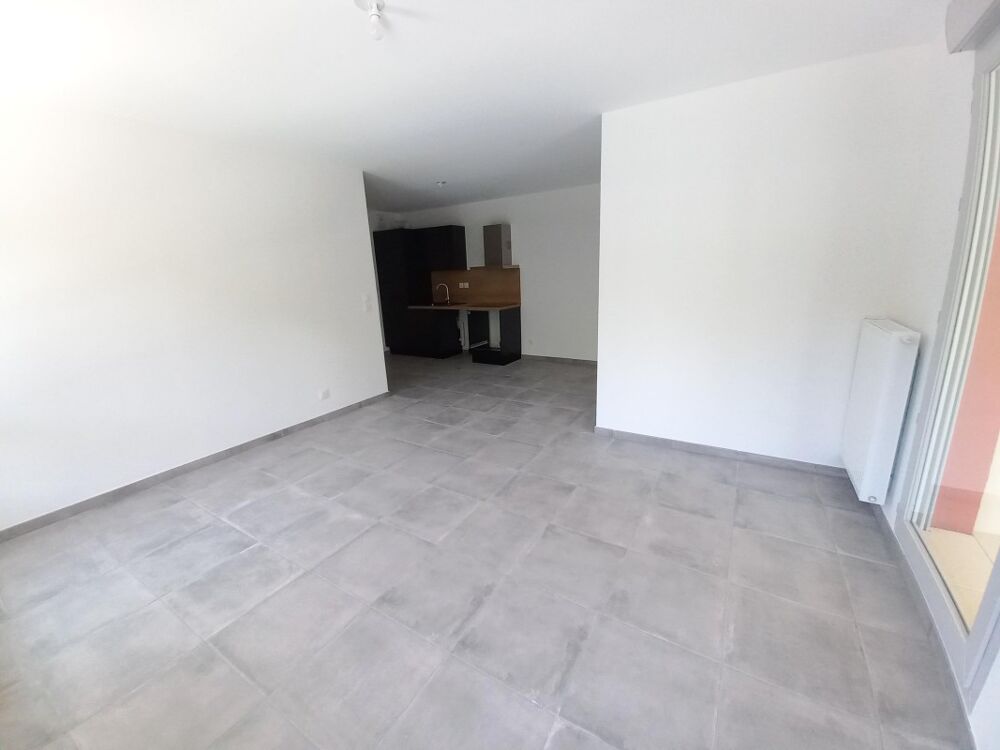 Location Appartement T3 avec balcons et parking à LOZANNE Lozanne