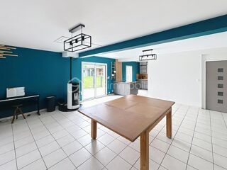  Maison  vendre 10 pices 230 m