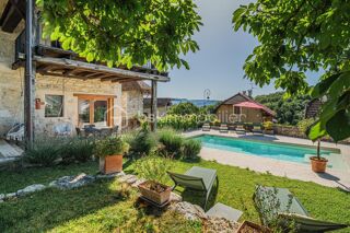  Propriété/château à vendre 9 pièces 362 m²