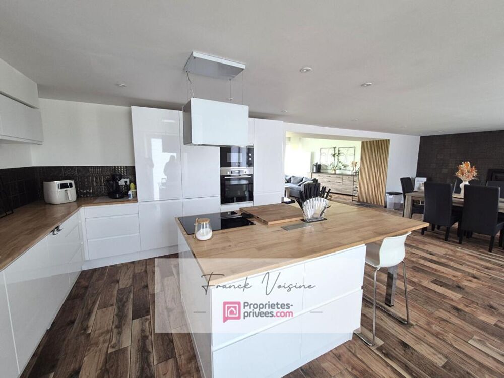 Maison de bourg A VENDRE à Saint Prouant avec 3 chambres sur un terrain de 880 m2 env