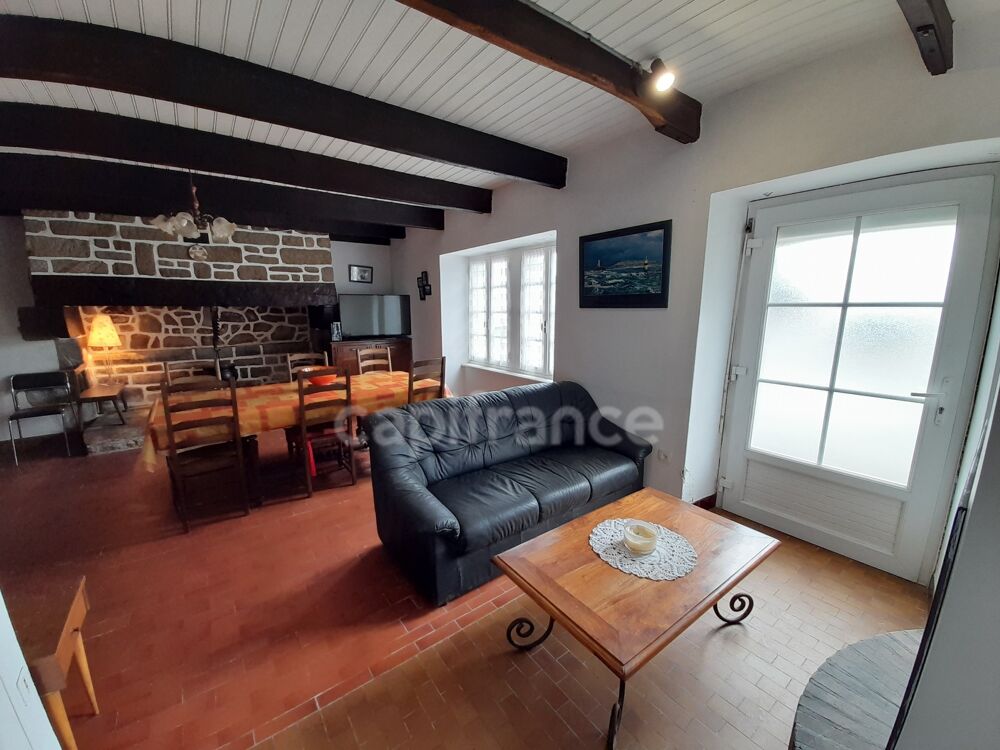 Maison à vendre 4 pièces PLOGONNEC (29180)- Surface habitable 131.82 m2 -parcelle de 13963m2 + bois de 9018m2- Dépendances