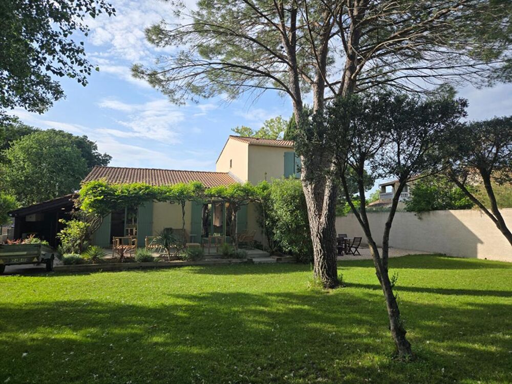 Villa La Calmette 6 pièce(s) 113.7 m2 sur 765 m2