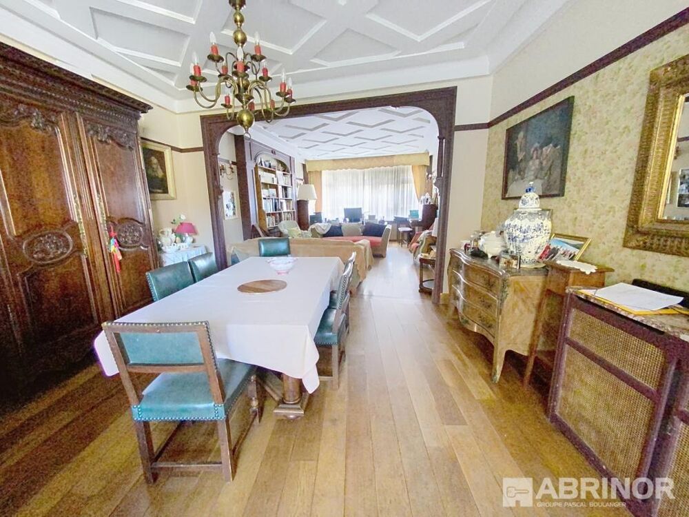 GRANDE MAISON ANCIENNE DE 298 M² EN HYPER CENTRE