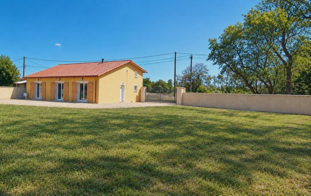 Vente Maison Maison 6 pièces 180m2 avec un terrain de 800m2 et un autre de 1120m2 LA ROCHE CHALAIS (24) La roche chalais