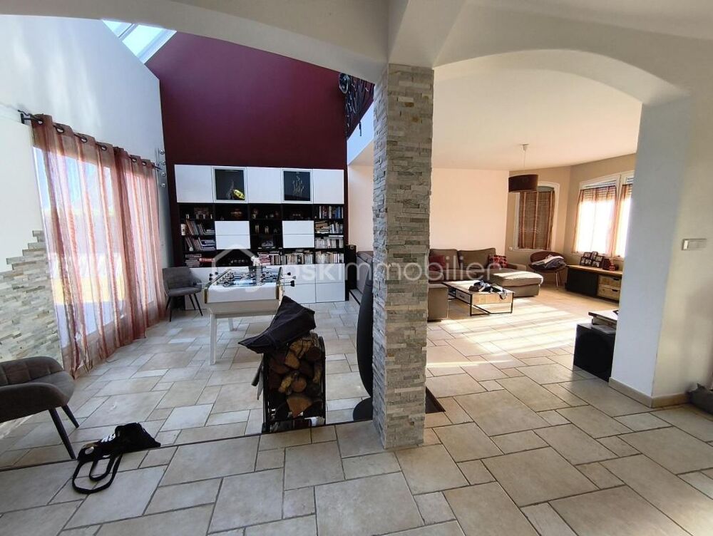 Maison 7 pièces 210 m² · à Claye Souilly · 210 m² · 630 000 €