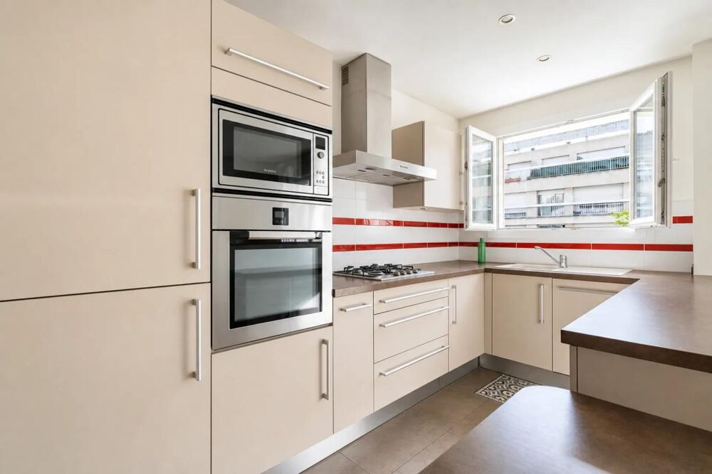 Vente Appartement Appartement de 3 pièces de 63 m² situé à Paris 17e Paris 17