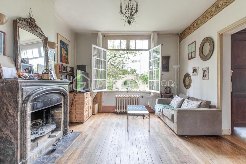MAISON de 270m² et Terrain de 1 901m²