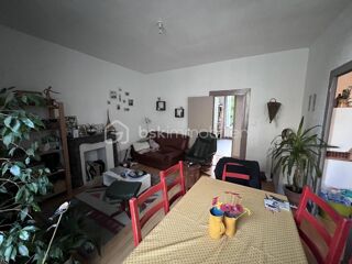 Vente Appartement bel appartement situé dans un quartier calme et a proximité des commodités Fougeres