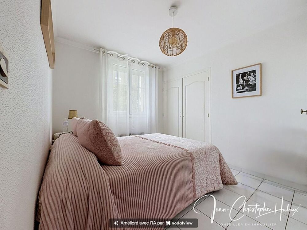 Vente Appartement 30900 NIMES Appartement  4 pièces de 68 m2  3 faces avec Garage privatif Nimes