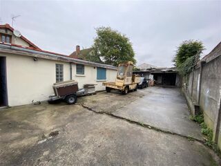  Immeuble � vendre 1800 m�