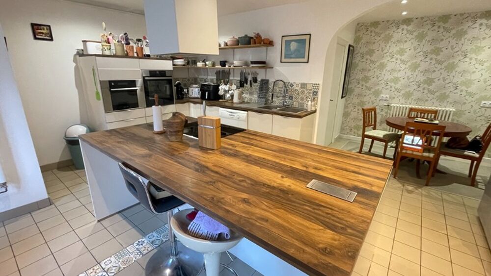 Maison de caractère de 290 m² au coeur du bourg (22)
