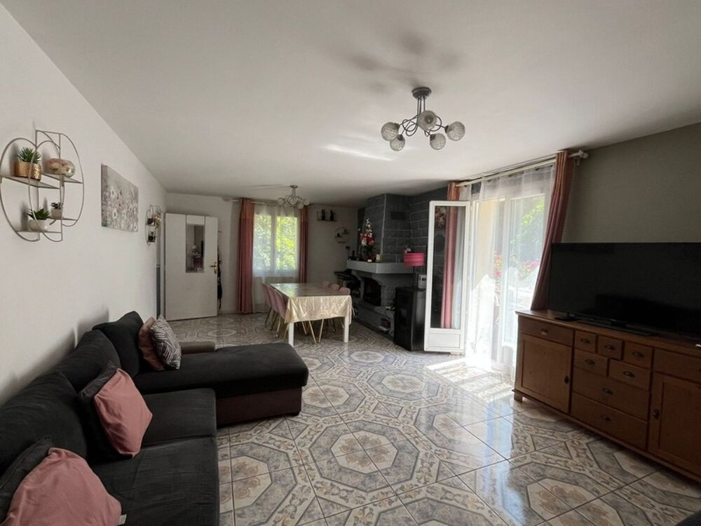 Maison à vendre 6 pièces - sous-sol total CHESSY (77)