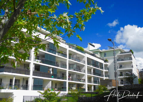   Appartement T3 de 80 m2 en étage elevé + garage + cave Appartement - 3 pièce(s) - 80 m²