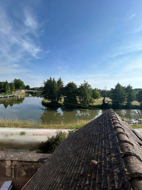   Grenier brut � am�nager � Vue exceptionnelle � Rogny-les-Sept-�cluses (89) Appartement - 1 pi�ce(s) - 80 m�