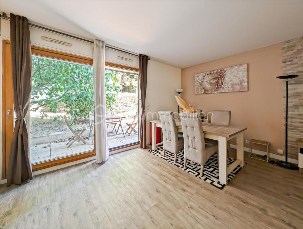 Location Appartement A LOUER F2 MEUBLE PLEIN CENTRE ENGHIEN LES BAINS A 2' A PIEDS DE LA GARE ET A QUELQUES PAS DU LAC PARKING EN SOUS SOL ET TERRASS Enghien les bains