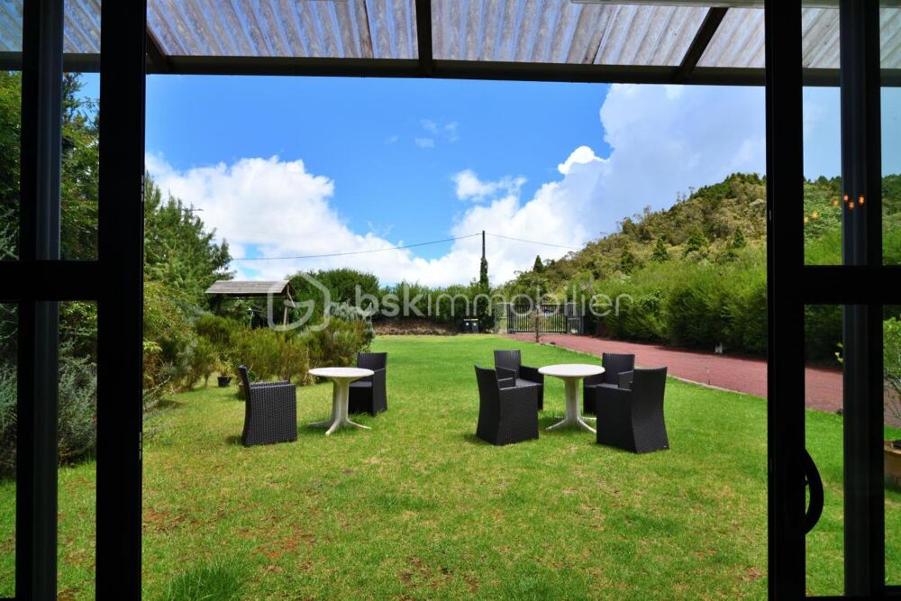 Vente Propriété/Château Bourg-Murat – Résidence d'Altitude Rare : Nature, Espace et Architecture Contemporaine Le tampon