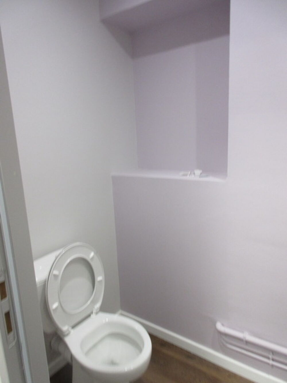   Rodez, local en rez-de-chaussée de 68 m² environ Rodez