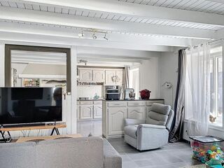 Vente Maison Maison de charme 103 m² avec grenier aménageable - prête à vivre Saint jean de liversay