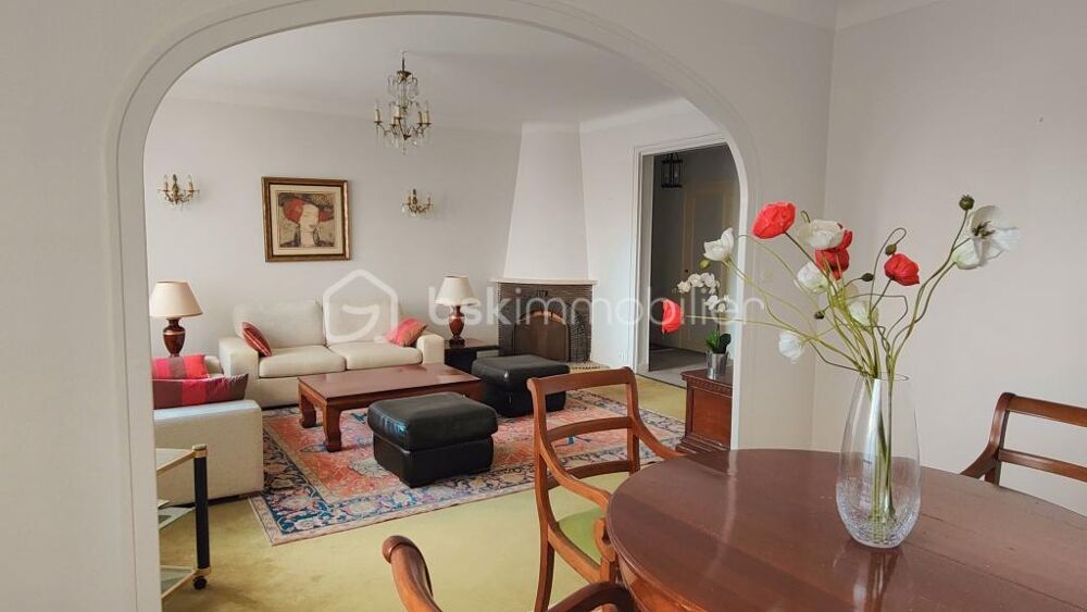 BIARRITZ - HYPER CENTRE - SPACIEUX APPARTEMENT TRAVERSANT - 5 PIECES - TOUT A PIED