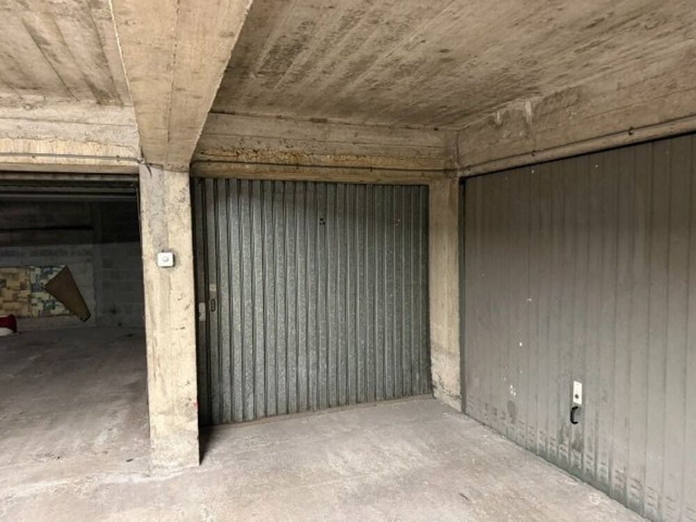 Vente Parking/Garage GARAGE SÉCURISÉ EN HYPER-CENTRE DE ROCHE-LA-MOLIÈRE Roche la moliere