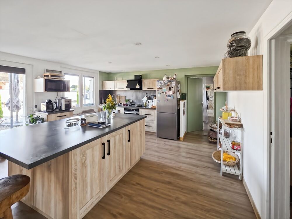 Ferme bressane rénovée à Louhans  14 pièces, 192 m² avec espace indépendant idéal Airbnb (71)