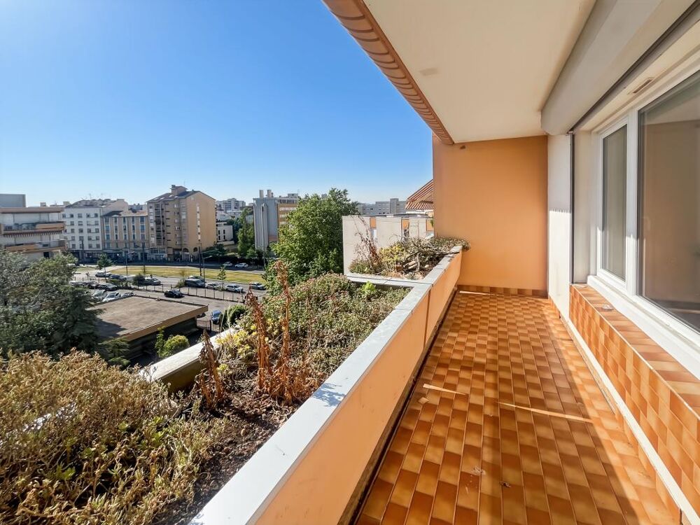 À louer  Grand T4 de 108 m²  Lyon 8?  Disponible immédiatement