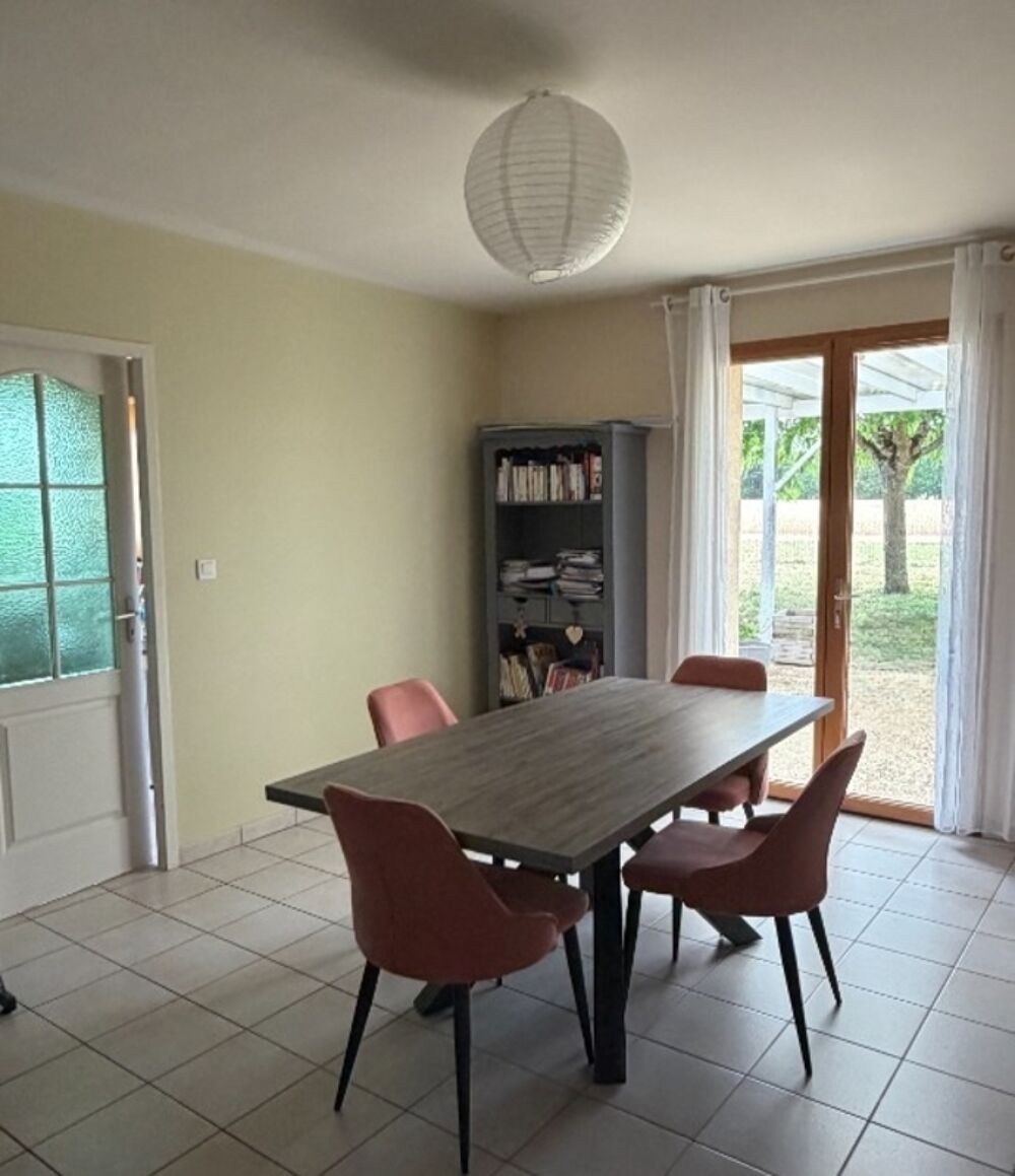 Vente Maison Brie. Maison 90 m² avec garage et jardin Brie