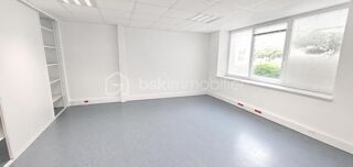   BENFELD – LOCAL PROFESSIONNEL / BUREAU 232,5 M² – ENVIRONNEMENT TERTIAIRE Benfeld