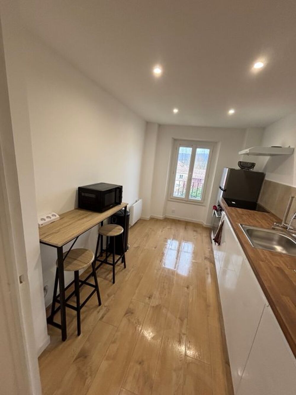 Location Appartement Studio de 46m2 à louer sur Le Puy-Sainte-Réparade Le puy sainte reparade