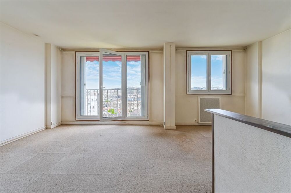 Vente Appartement Appartement à fort potentiel avec vue dégagée, parking et cave Paris 12