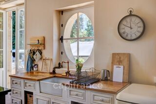  Propri�t�/ch�teau � vendre 15 + pi�ces 800 m�