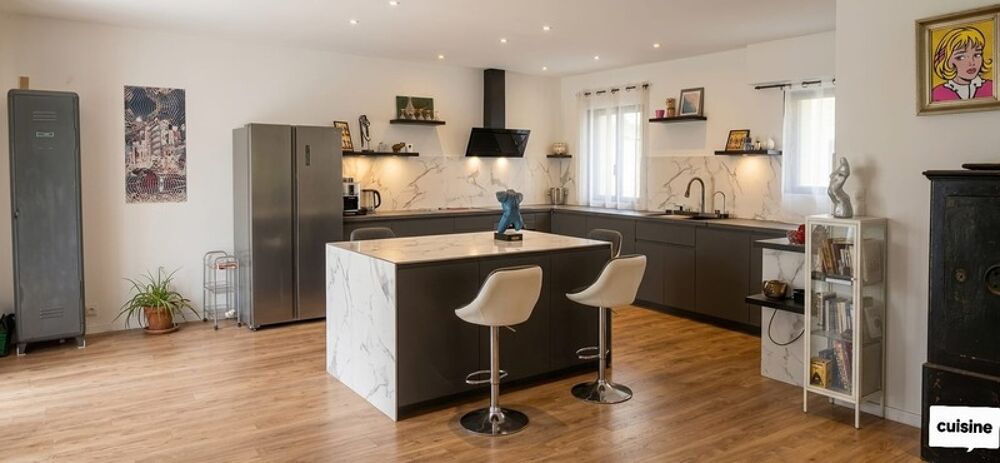 Vente Maison Maison à vendre 5 pièces SALON DE PROVENCE (13)209M² avec extérieurs et garage Salon de provence