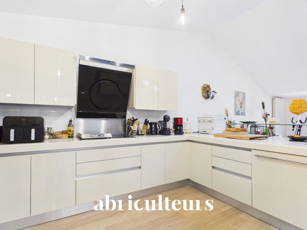Vente Immeuble Immeuble polyvalent de 333 m² en vente à Saint-Savinien (17350) Saint savinien