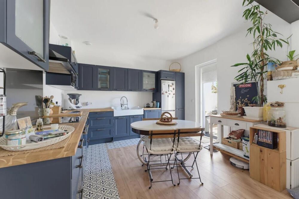 Vente Maison Bastide – Maison de plain-pied rénovée avec jardin et stationnement privé Bordeaux