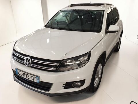 Annonce voiture Volkswagen Tiguan 2400 €