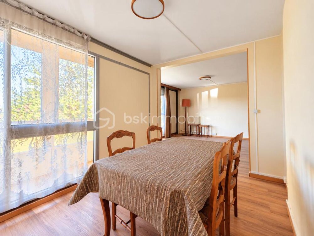 Vente Appartement Bel appartement 4 pièces lumineux rénové - 79 m ² - 2 places de parkings Stains