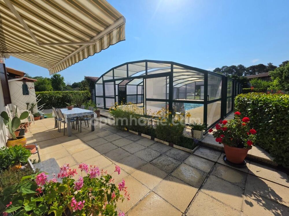 Maison 5 pièces 143 m² · à Salles · 143 m² · 630 000 €