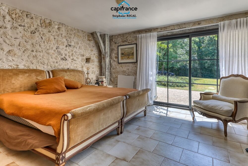 à vendre  Propriété/château Sainte-Sabine-Born (24440)