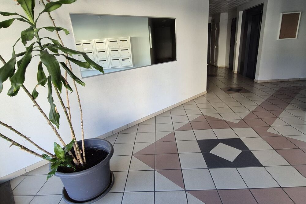 RESIDENCE MOZART - APPARTEMENT 2 PIECES - RUE DE BLANZAT / MAISON DES SPORTS