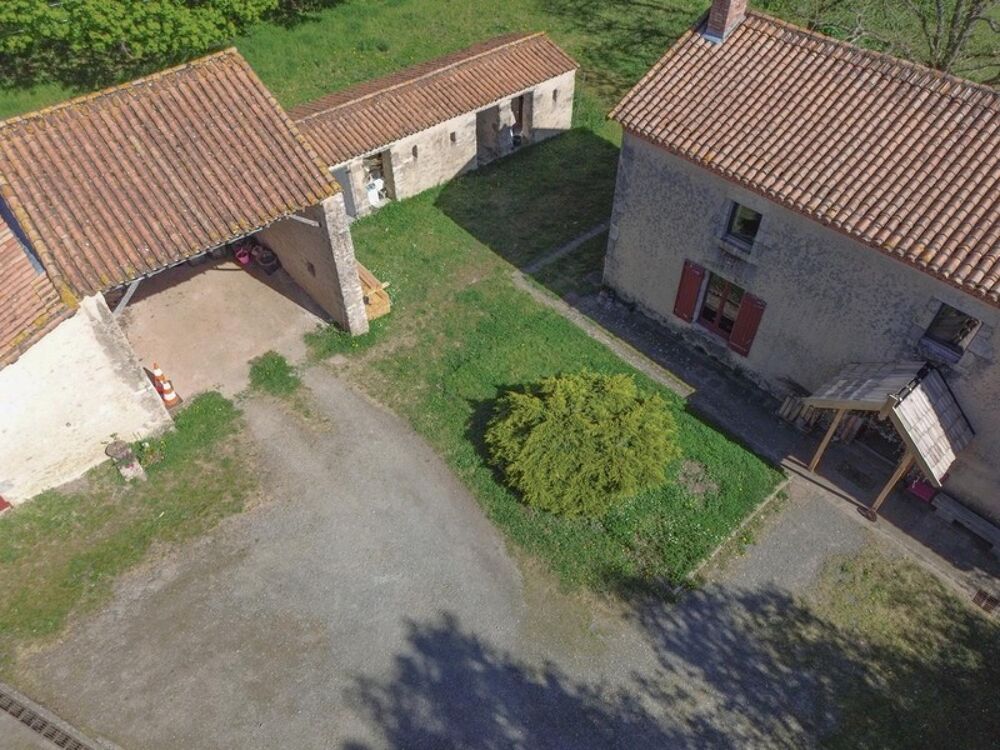 Vente Propriété/Château Propriete à vendre 10 pièces AUBIGNY (79) Terrain 27 715 m² Aubigny
