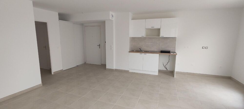 Location Appartement T3 avec parkings et terrasse à LA SEYNE SUR MER La seyne sur mer