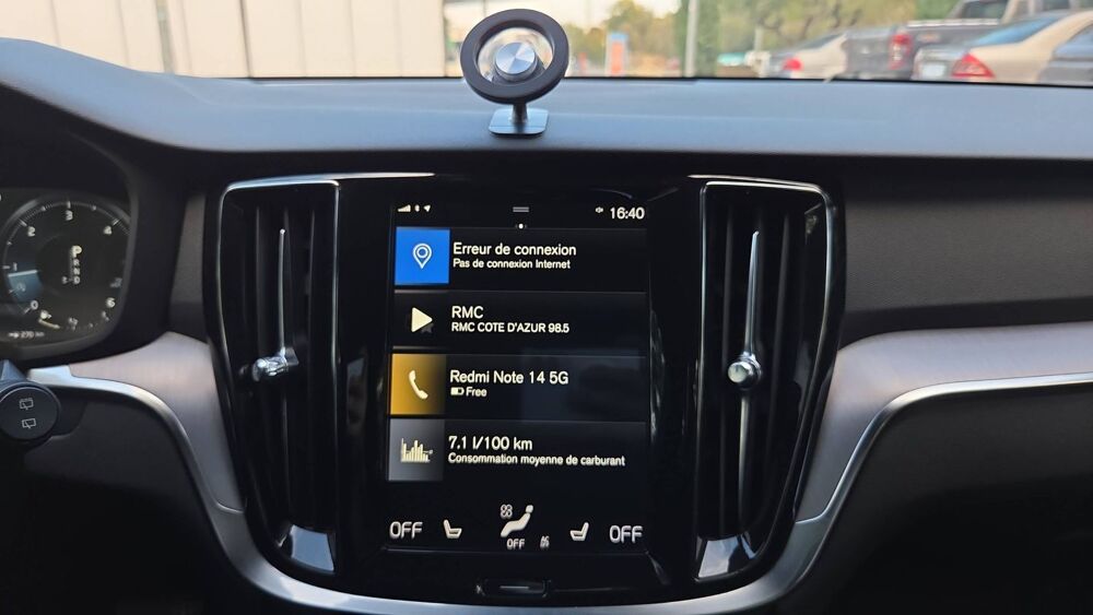 V60 2.0 D4 190 Geartronic8 Momentum - Automatique 2019 occasion 83310 Cogolin