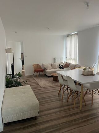  Appartement à louer 2 pièces 50 m²