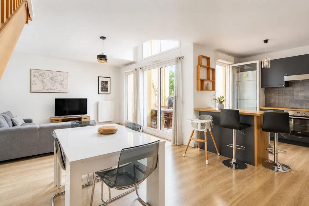 Vente Duplex/Triplex Duplex 3 pièces de 64 m² avec balcon et parking à Stains Stains