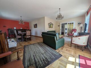  Propri�t�/ch�teau � vendre 7 pi�ces 181 m�