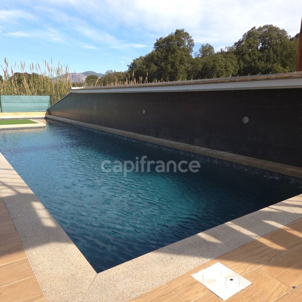BASTELICACCIA (Corse du sud) proche AJACCIO: Villa de 360m2 avec piscine et jardin paysager