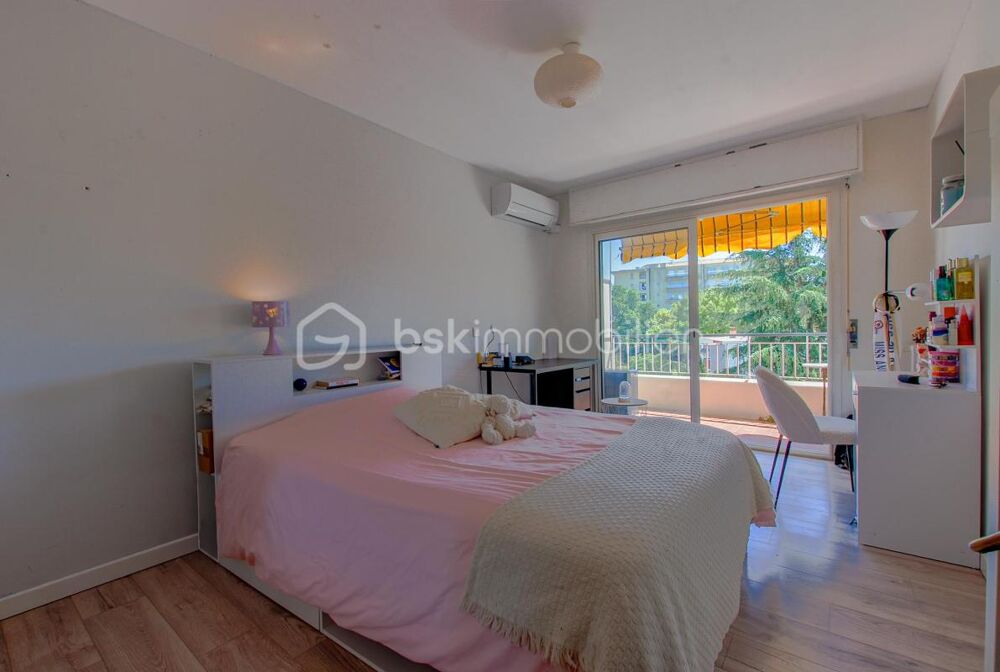 Vente Appartement Jardins de l'Amiral – Lumineux 3 pièces traversant avec terrasse Sud, parking et cave Antibes
